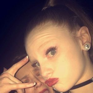 Meet your Posher, Nellie grace